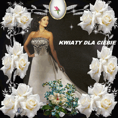 Kobieta wśród białych róż 8 marca